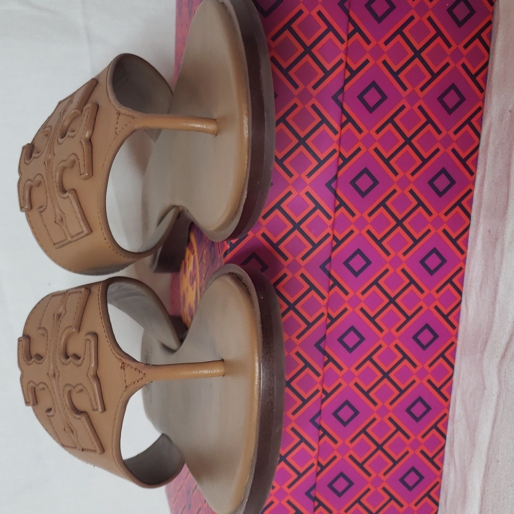 Tory Burch Weston Full Logo Thong Sandal - Picture 9 of 9